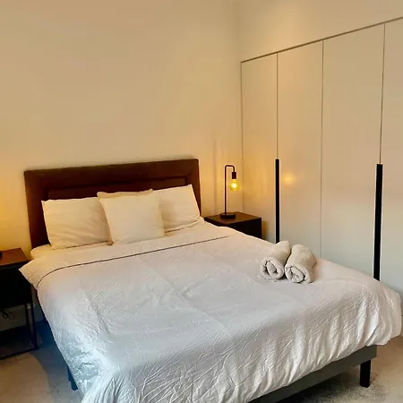 Gæstehus Modern Double Bedroom Dublin